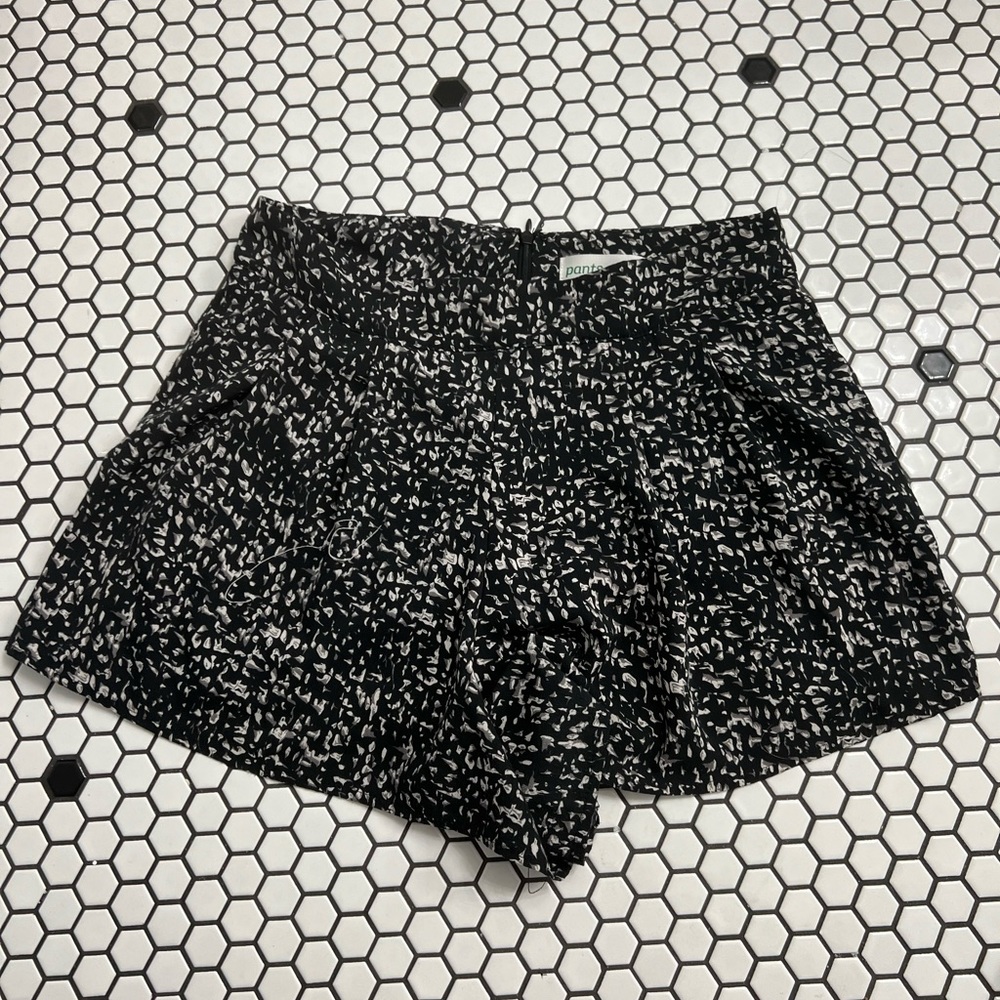 Pants store shorts size medium